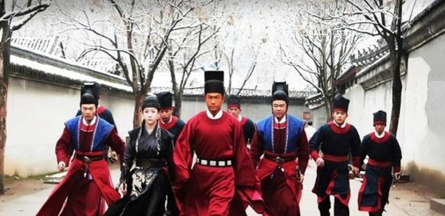 武松|宋江误杀要逃走,为何武松杀人只判流放只因宋朝的这条奇葩规定