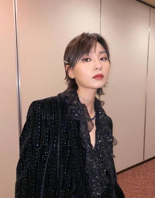 周笔畅拒绝抒情小作文,18宫格表情包告别姐姐2