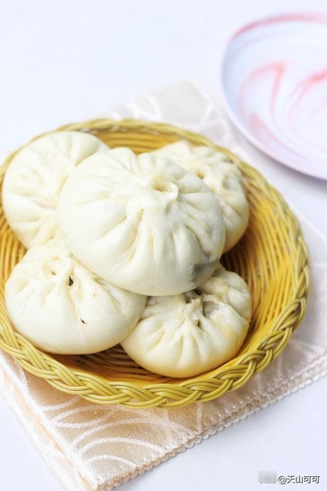 五香粉|用茄子做包子，汁多鲜美，好消化，一家老小都可以吃