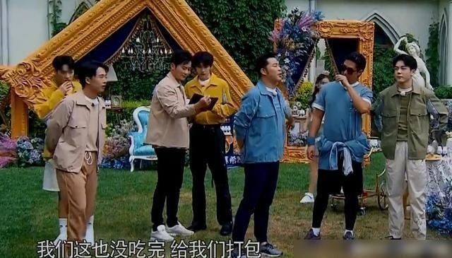 蔡徐坤3天外卖600元,却被骂奢侈怒晒消费账单后打扰了