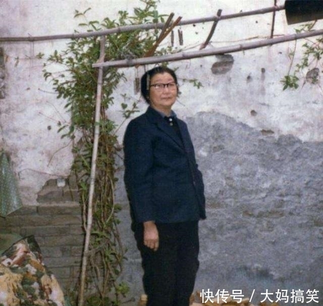 生活|出身高贵,容貌倾城,终生未嫁,晚年进养老院却因吃饺子不幸离世