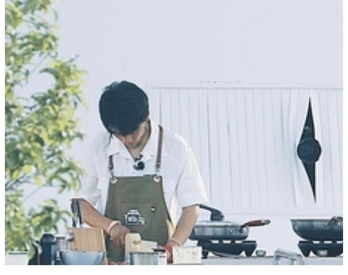 龔俊|《中餐廳5》全員到齊，龔俊周也再同框引關(guān)注，豪華房車太搶鏡了