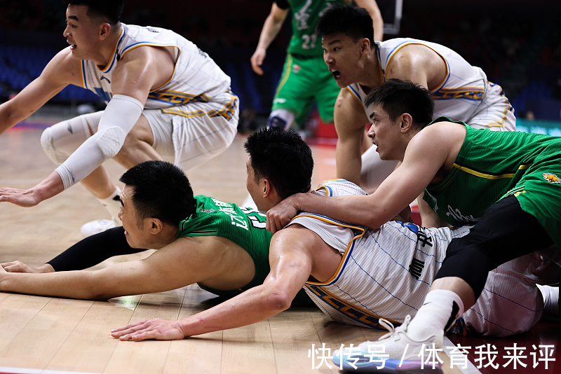 辽宁男篮|8分8助!赵继伟化身后场大闸,成功助力杨鸣,激活辽宁最强五人组