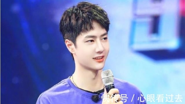 如何看待王一博英雄联盟总决赛表演舞蹈引争议,网友,跳得很好看