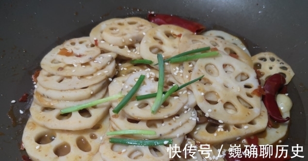 焯水|炒莲藕先焯水，那你就错了，只需这一步，香脆好吃，不发黑