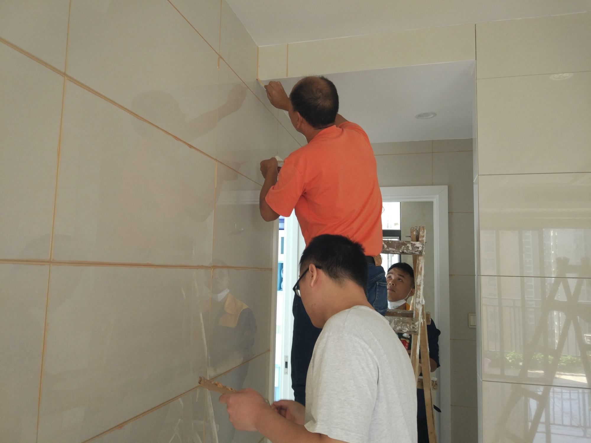 安装|装修的时候,最怕遇到这种“事情”,对比下瞧瞧,你也遇到过