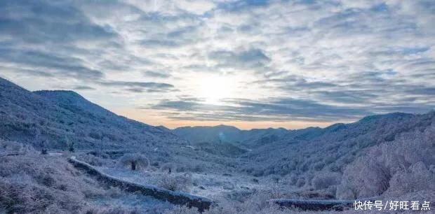 一幅|雪漫江山美如画：好一幅写实的陕西镇坪水墨画雪景