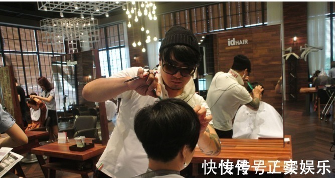 这句话 女人做发型前, 尽量少说这3句话! 以免自己坑自己, 后悔都来不及!