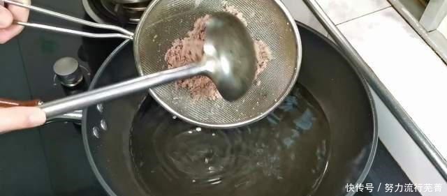 我家天天吃的牛肉豆腐羹,热乎乎的特鲜美,营养健康又美味