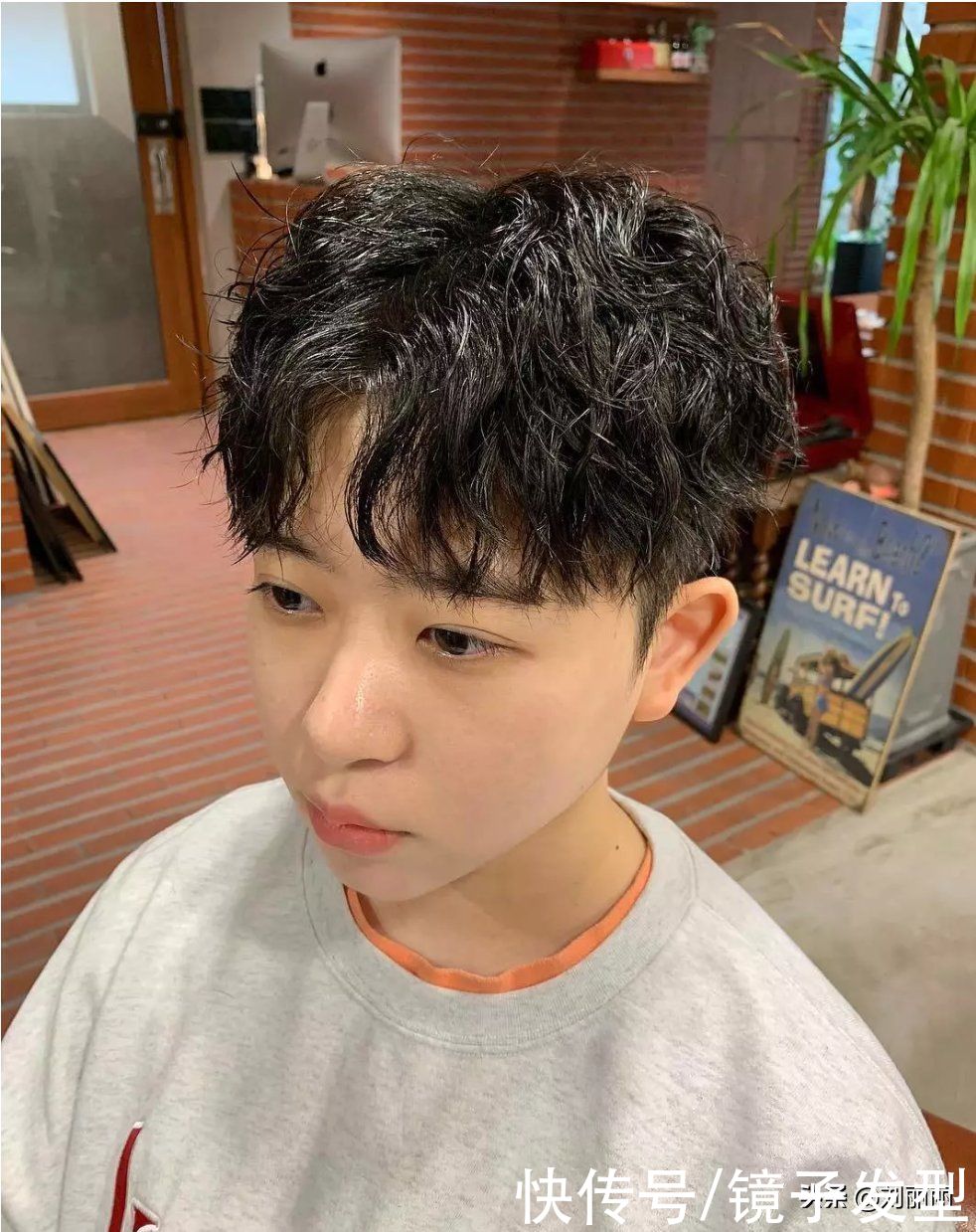 飞机|男发别乱剪，这才是当下的主流发型，锅盖头飞机头全在其中