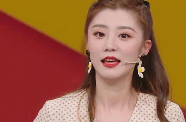 特写 关晓彤在王牌中地位不稳?女主持人出场两分钟,镜头全是“特写”