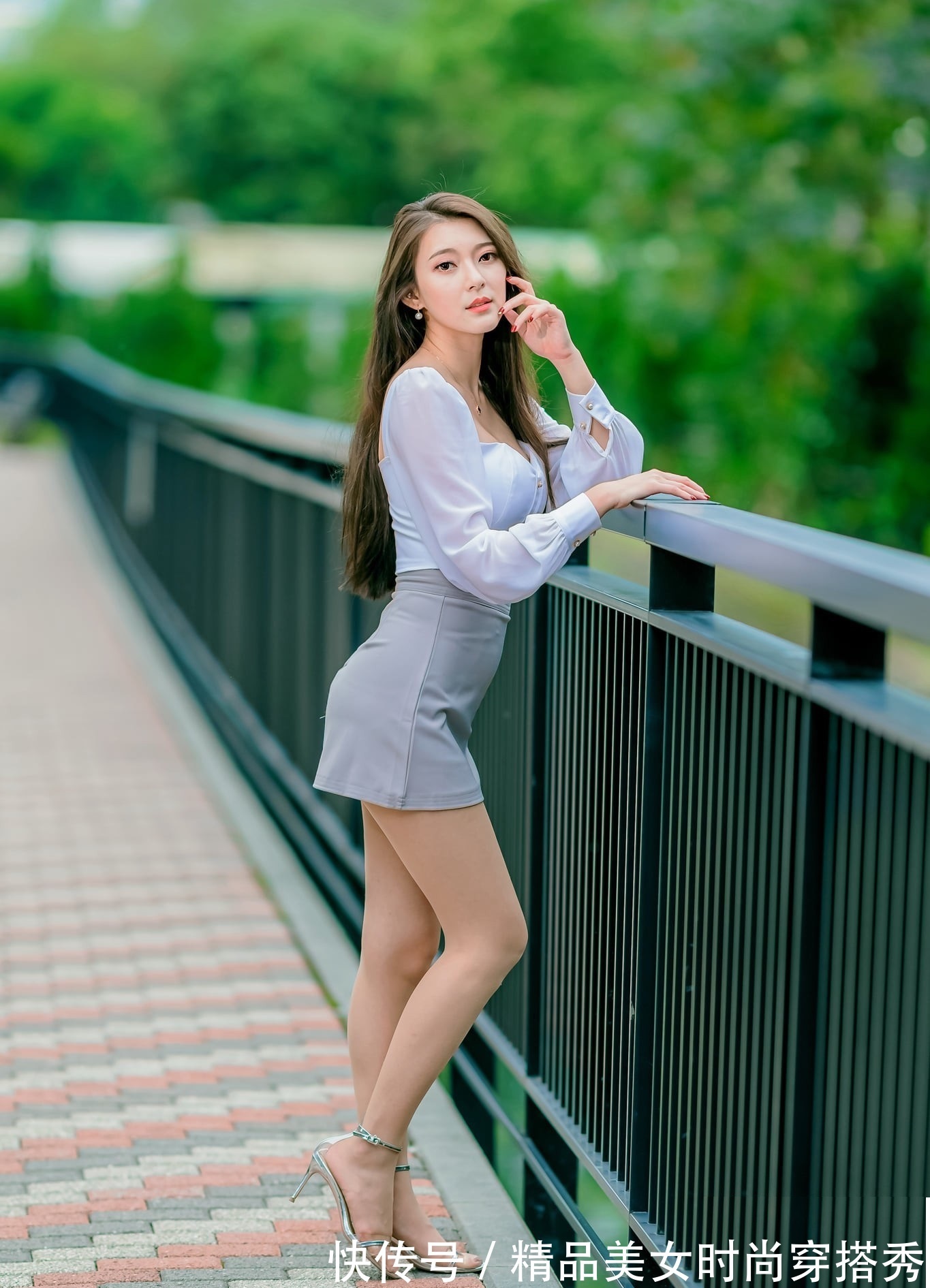 小衫|非常有气质的半身裙与长袖小衫,搭配一双高跟鞋尽显优雅的女人味