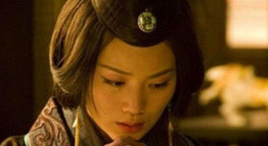 张济|曹操因霸占邹氏,弄得自己几乎丧命,后来他是如何处置此女的