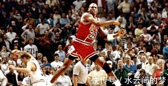 詹黑|NBA容易让人产生错觉照片,姚明偷瞄美女 詹皇怒吼母亲