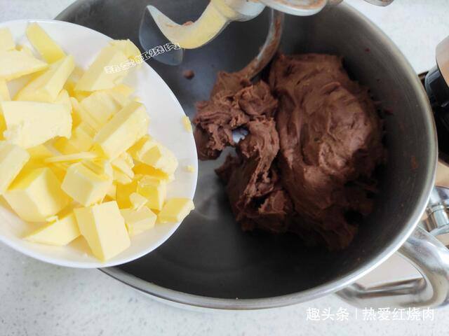 辫子面包容易断筋,自打用了这办法,每次做都成功而且拉丝效果好