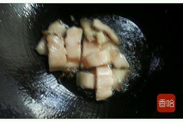 它叫鱼却不像鱼，无骨无刺，孩子常吃补钙补脑，贵也要常做孩子吃