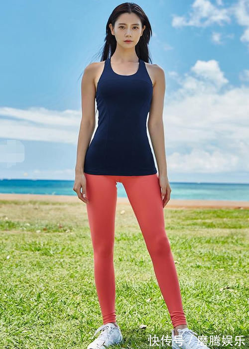 风采|个性小姐姐:个性有型的紧身打底裤,展现出迷人风采