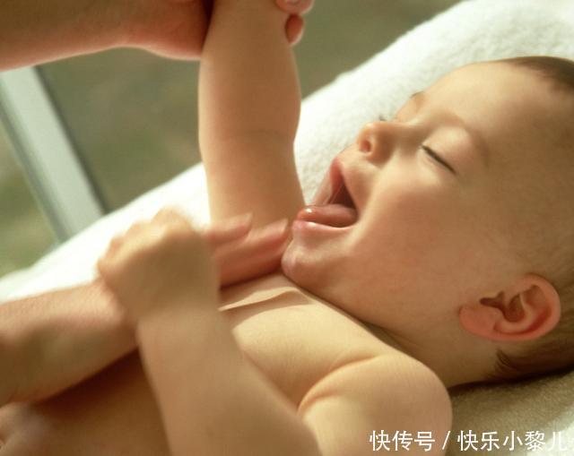 家长|常摸宝宝4个部位,孩子不仅睡得好,大脑发育也更聪明