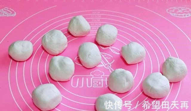 自己在家也能做油炸糕,干净卫生无添加,大人孩子都爱吃!