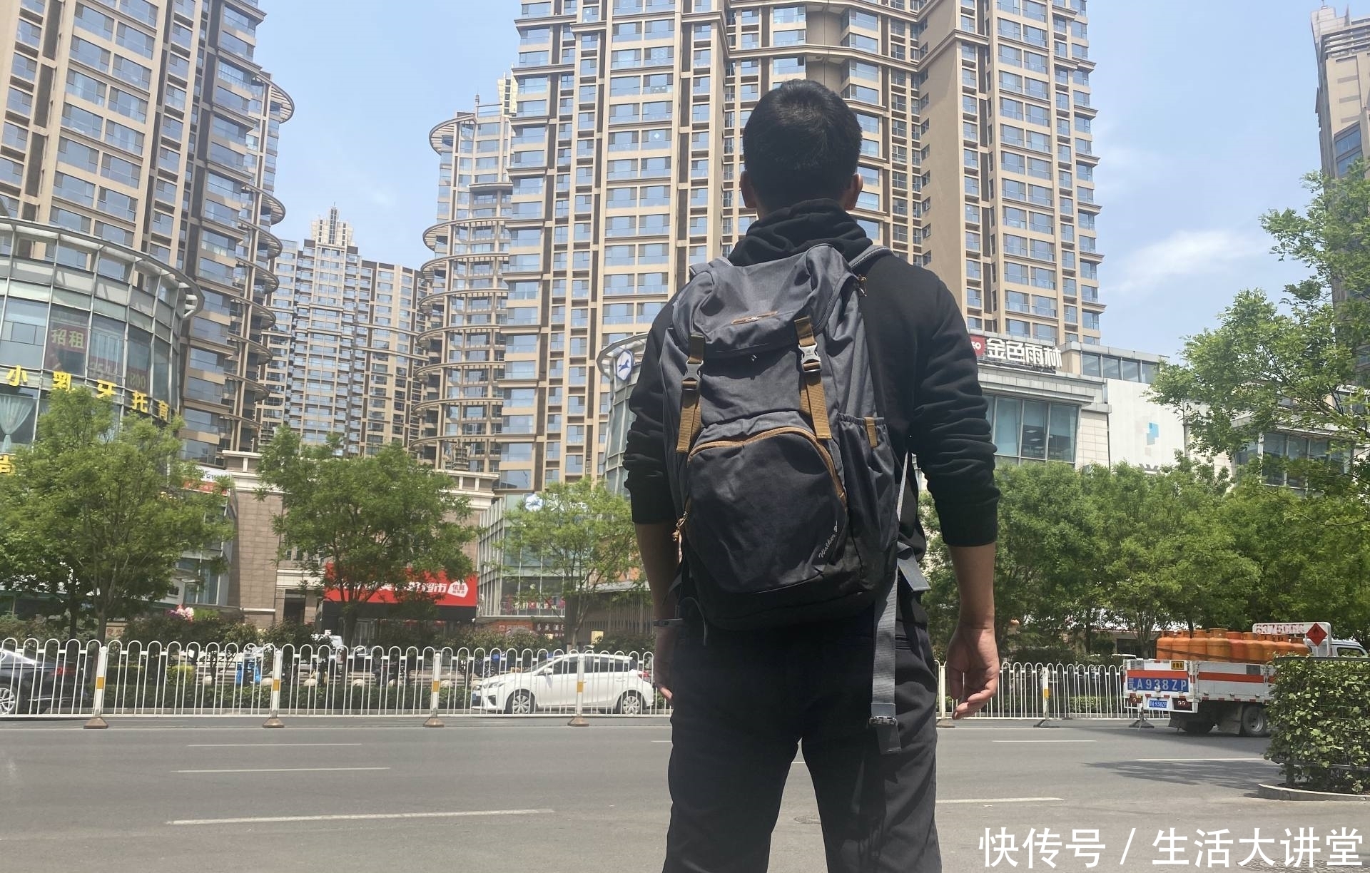 主仓|德国多特WALKER复古休闲户外背包:让你自信满满