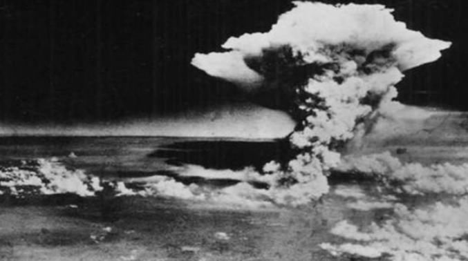 飞机|原子弹威力不仅非常大，而且还有辐射，投放它的人是如何逃生的呢