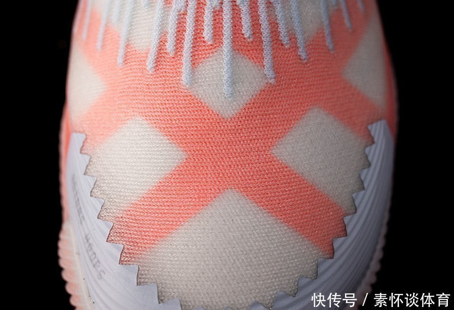 adidas 顶级缓震!颜值新巅峰!adidas憋了一年的大招悄悄登场