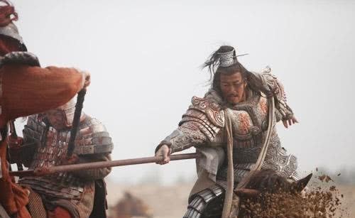 如今|项羽的霸王戟重达300斤,如今无人能够拿起,是今人不如古人吗?