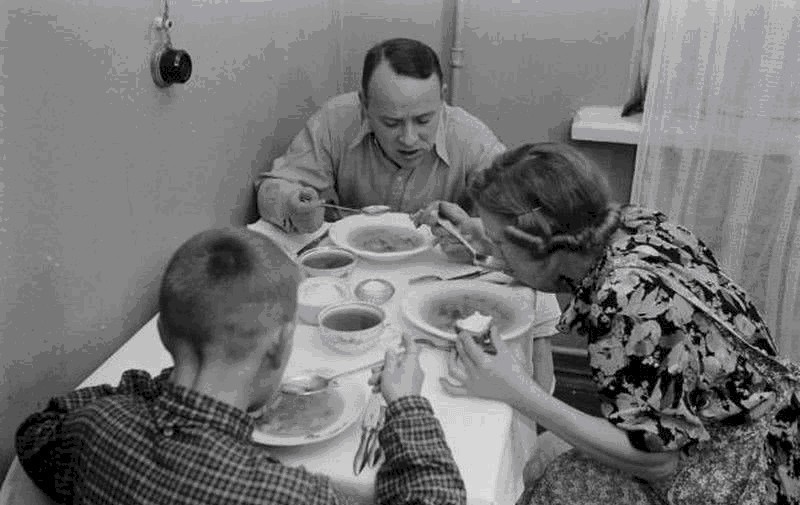 美国|50年代,苏联普通家庭生活如何?看看美国记者记录的