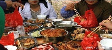 孩子|比起在饭桌上狂吃乱扒的孩子,这种孩子,更会让人觉得没教养