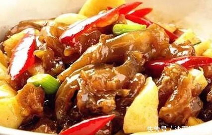 鲜红|颜色鲜红,清淡爽口,百姓家常菜,喜欢吃肉妈妈的可以尝试一下!