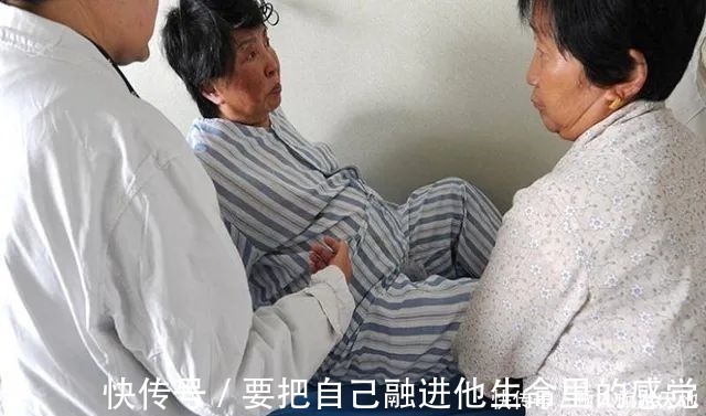 孩子|“鸟脸”妈妈执意生二胎,孩子不幸被遗传,一时的冲动毁孩子一生