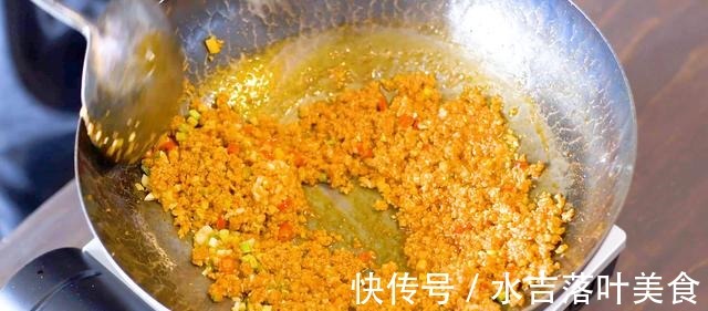 辣椒酱|茄子还是老吃法茄子和它一起烤，营养美味，补血益气！