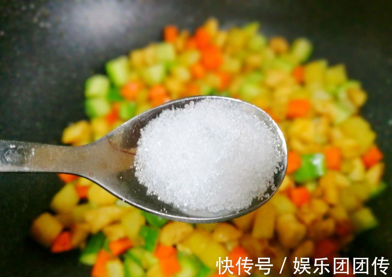 可口|鸡胸肉这样做,鲜嫩可口还下饭,好吃到停不下来,孩子很喜欢吃