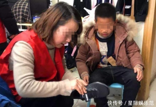 至关重要!父母给孩子穿的衣服,可能会让孩子在学校被排挤