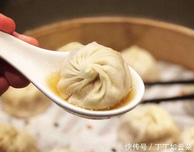 最鲜|先喝汤再入口，最鲜香不过一屉小笼包