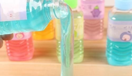 毒玩具|有毒的玩具:孩子喜爱的“假水”,是解压神器还是“坑娃神器”?