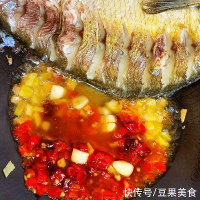 五步做成色香味俱全的红烧鱼你这么做，不怕你不上瘾