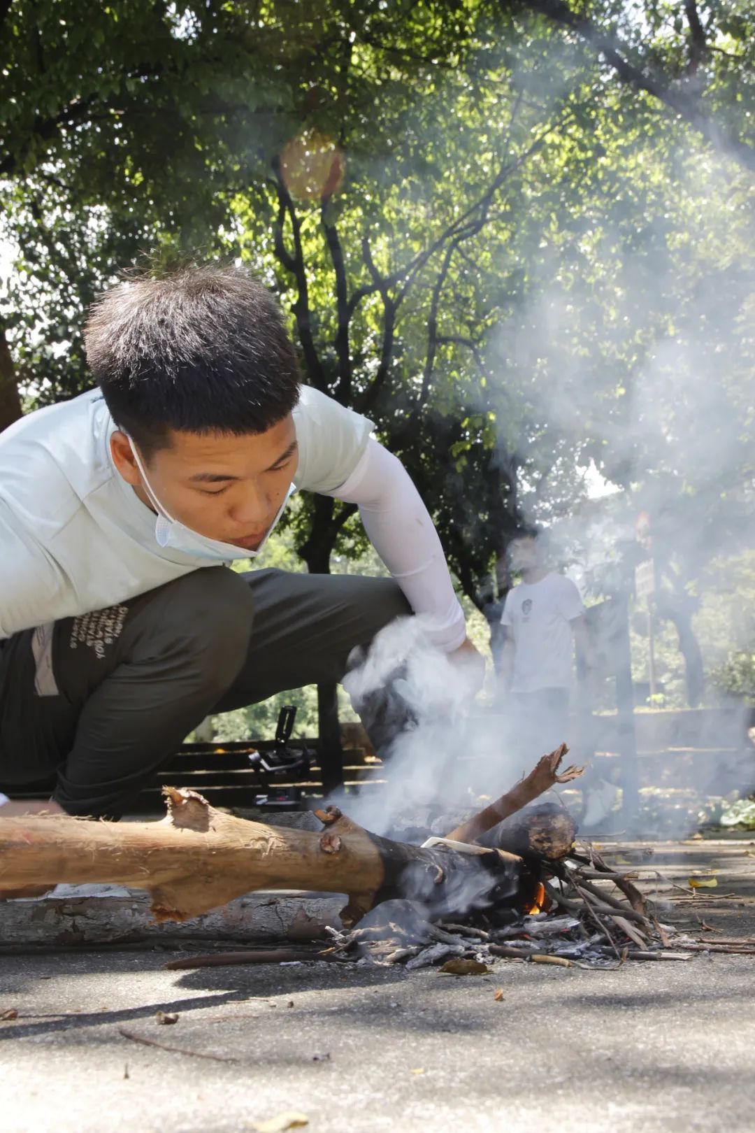 达叔&现实版“神笔马良”，这个小伙用烧火棍画遍大好河山