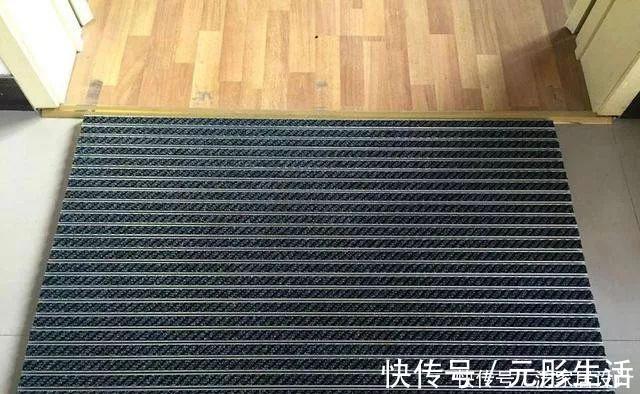 铝合金|越来越多人不在门口放地垫了,现在流行这样弄,省钱干净又实用