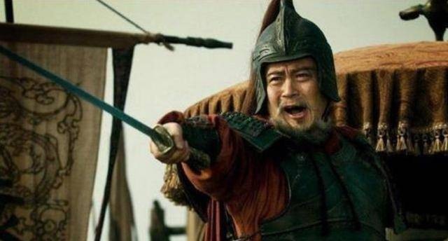 容不下|吕布怎么死的：刘备充当了什么角色，曹操为何容不下吕布