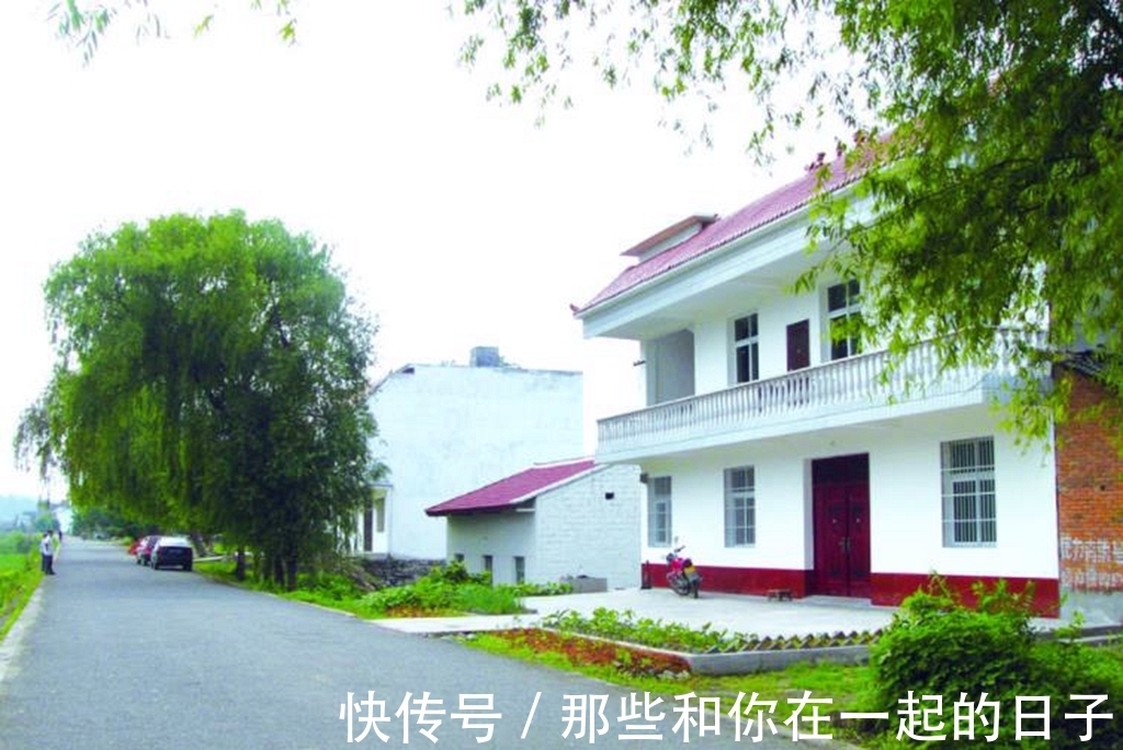 卧室|越来越多人卧室不买双人床了,现在流行这种床,省钱省事省空间