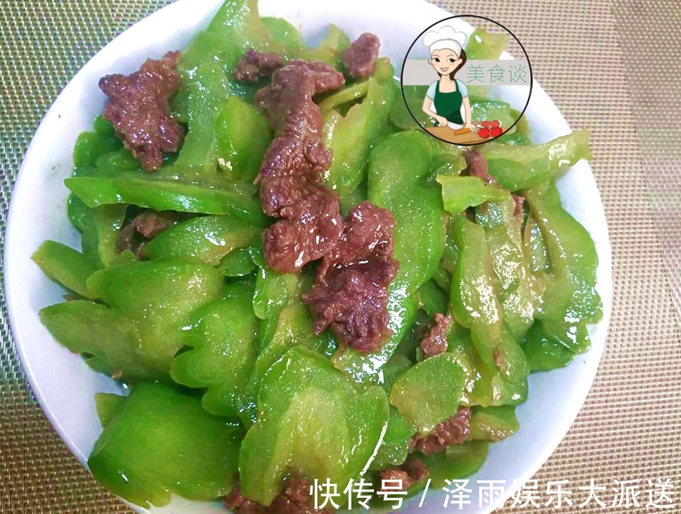 苦瓜|两样食材一起炒，清脆鲜香，滋肝明目，多吃还不会发胖，做法简单