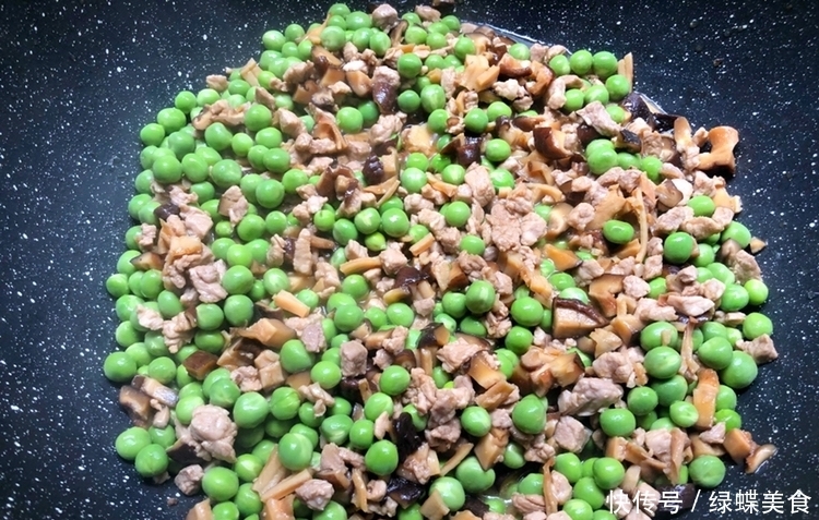 喜欢|这菜孩子要多吃,保护视力,米饭加它一起蒸超级香,孩子很喜欢