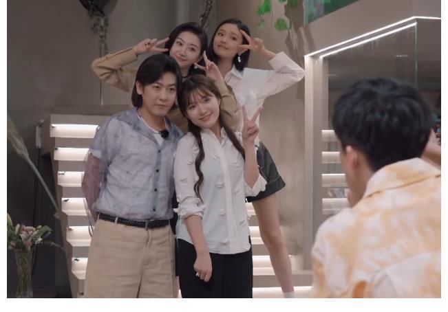 景甜新綜藝首播太尷尬!區(qū)別對(duì)待素人嘉賓,女網(wǎng)紅被改造后不滿意