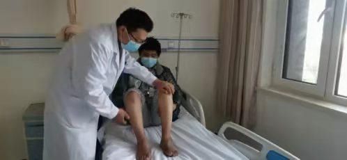 康复|秦皇岛第一医院骨科医院为双脚插上梦想的翅膀——一例巨大痛风石患者的康复之旅