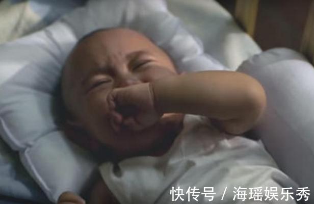 炅妈|为什么孩子会指着空房间说“有人”?不是迷信,父母最好能知道