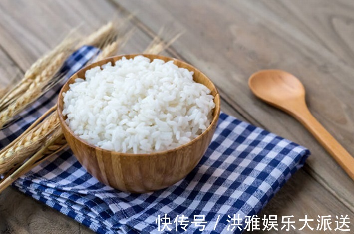 外行|蒸米饭，外行才只用清水！多加2样，松软清甜，颗粒分明，格外香