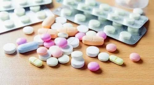 刘大爷|70多高血压大爷擅自“换药”,换出脑出血,“药”不能随便换