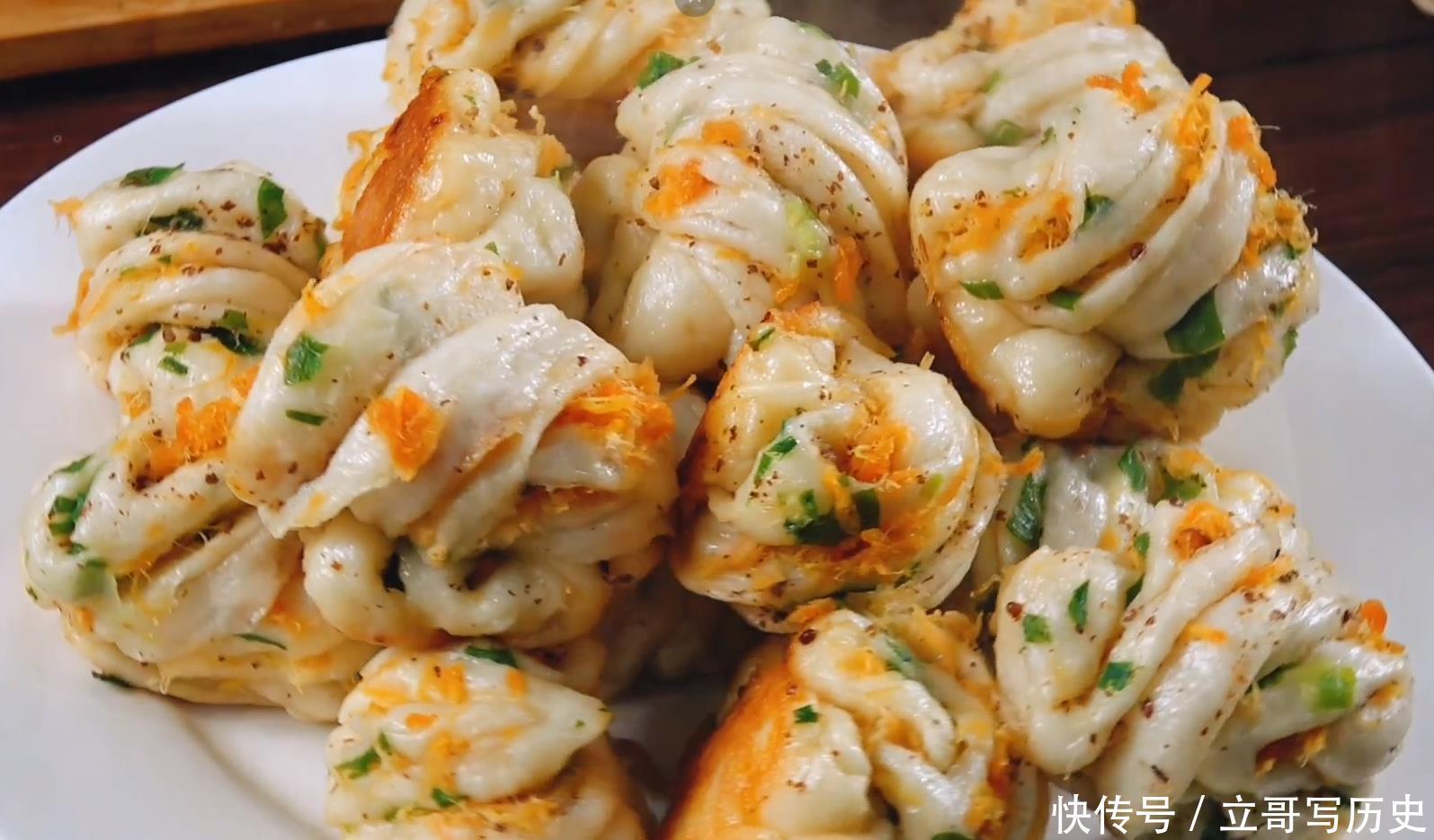  做法|教你花卷新做法，不用提前发面，现做现吃，咸香松软，孩子超爱吃