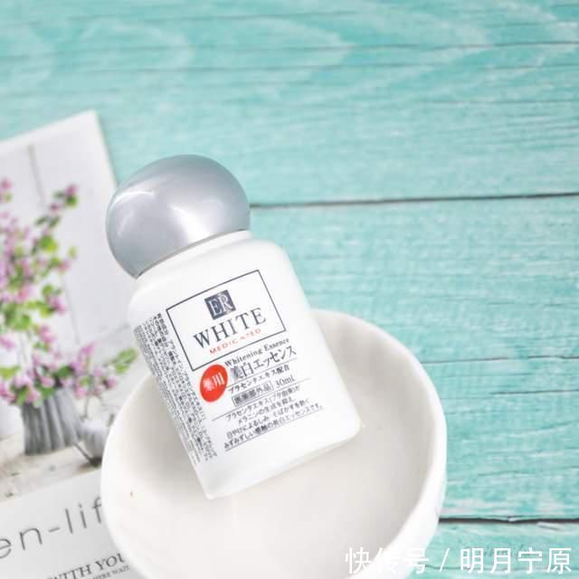 保湿 不吐不快!这些“众星捧月”的网红护肤品真难用,别听柜姐吹了!